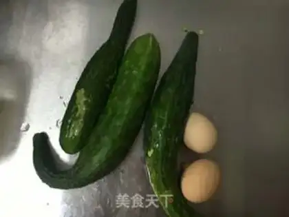 Make cucumber fried eggs step 0