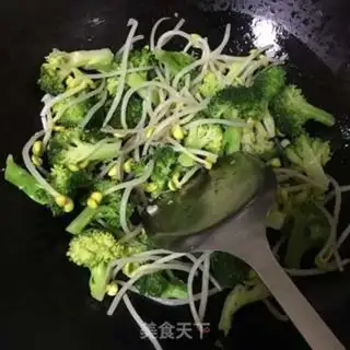 Make The broccoli sprouts step 6