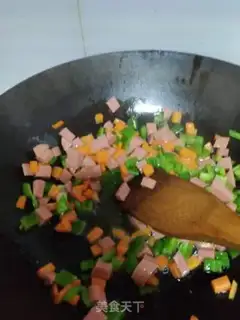 Make Egg fried rice step 3
