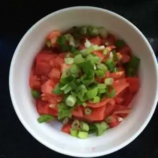 Make Tomato fried eggs step 1