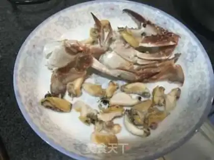 Make Crab porridge step 1
