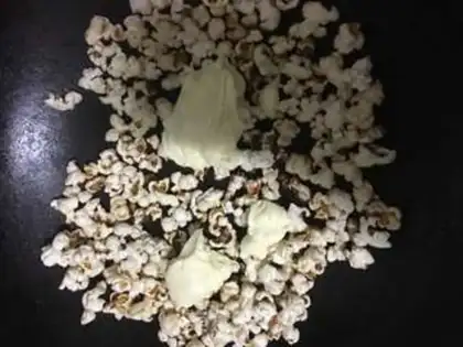Make Butter popcorn step 4