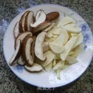 Make The mushrooms are white step 1