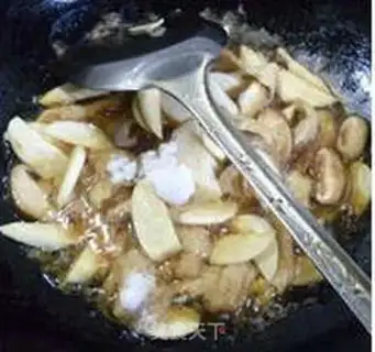 Make The mushrooms are white step 5