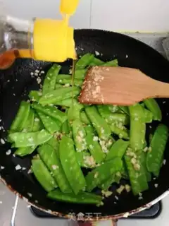 Make Garlic Dutch beans step 7