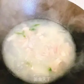 Make A squid radish fan soup step 2