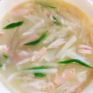 Make A squid radish fan soup step 5