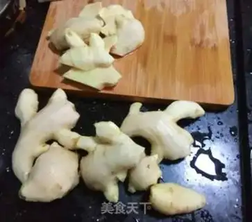 Make Pig-foot ginger step 1