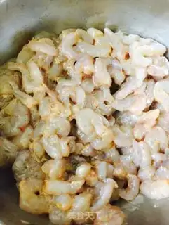 Make Five shrimp rolls step 0