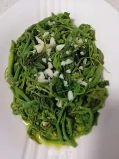 Make Garlic pumpkin head step 5