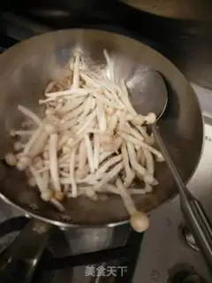 Make Tastes like crab mushrooms and fried meat step 4
