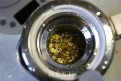 Make Pear tea step 3