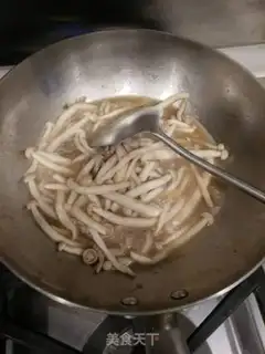 Make Tastes like crab mushrooms and fried meat step 6