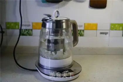 Make Pear tea step 4