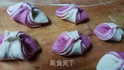 Make Spaghetti rolls step 8