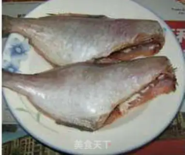 Make A duck egg evaporated rubber fish step 0