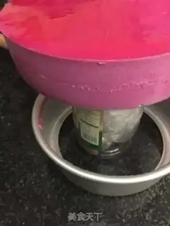 Make Flamingo mousse cake step 16