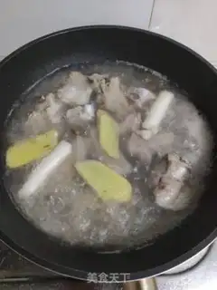 Make Corn carrot steak soup step 0