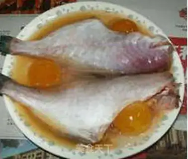 Make A duck egg evaporated rubber fish step 4