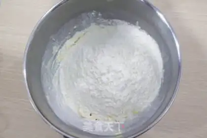 Make Watermelon mooncake step 2