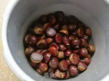 Make Fried chestnuts step 1