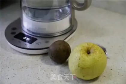Make Rohango Pear Tea step 0