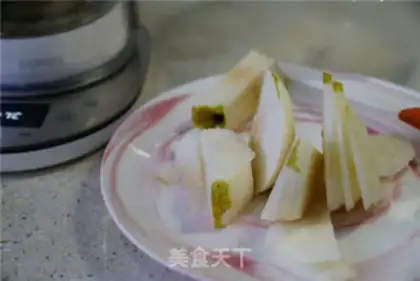 Make Rohango Pear Tea step 2