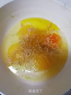 Make Shrimp skin and eggs step 0