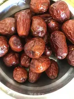 Make Sesame dates step 0