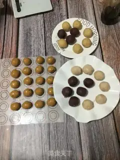 Make A wide moon cake step 3