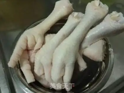 Make The peanut chicken feet step 0
