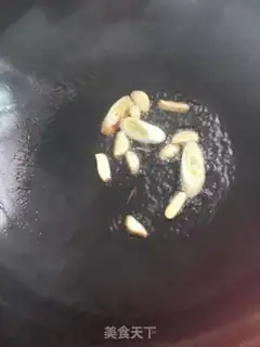 Make cucumber-mucked eggs step 0
