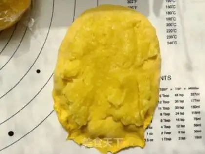 Make Pumpkin cucumber toast step 10
