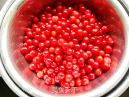 Make Cherry popsicle step 1