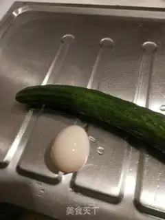 Make cucumber egg soup step 0