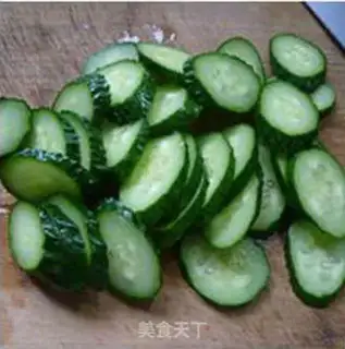 Make Mushroom fried cucumbers step 3