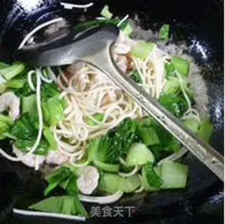 Make Shrimp noodles step 8