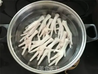 Make Hot chicken claws step 1