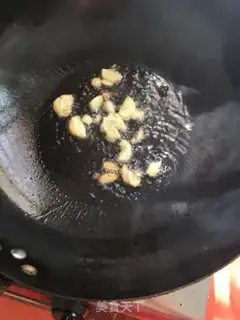 Make Garlic cabbage step 0