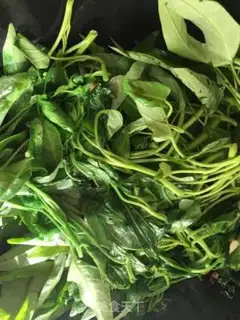 Make Garlic cabbage step 1