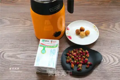 Make Rose milk step 0