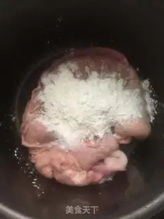 Make White pepper pork belly soup step 0