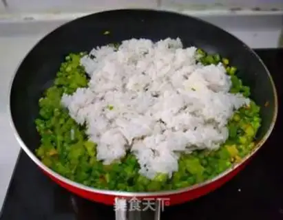 Make Eggs and rice step 12