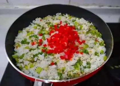 Make Eggs and rice step 13