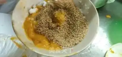 Make Pumpkin step 7