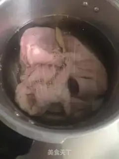 Make White pepper pork belly soup step 4