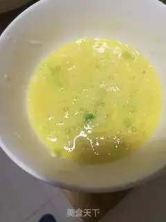 Make Silverfish fried eggs step 1