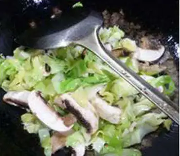 Make Fresh mushrooms and cabbage step 7