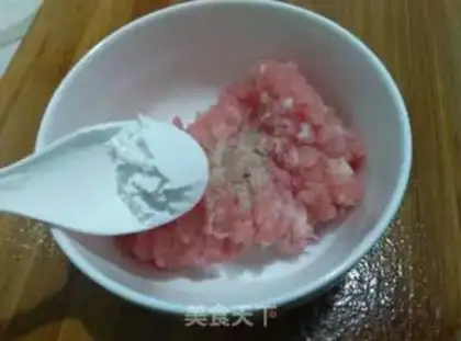 Make Meat and pea rice step 1