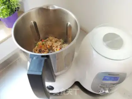 Make Vegetable beef sauce and rice step 5